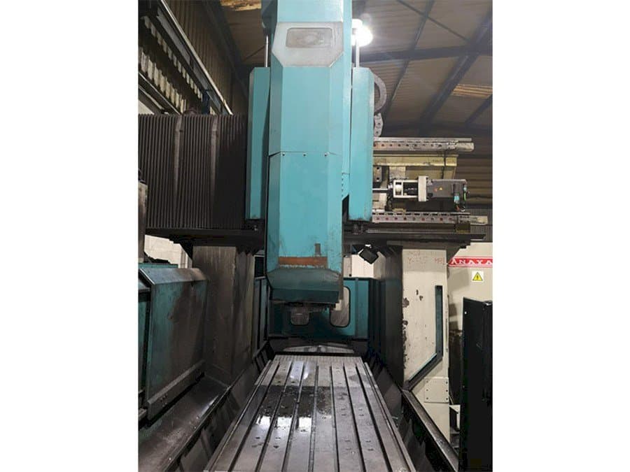 Vooraanzicht van ANAYAK P-2000 machine