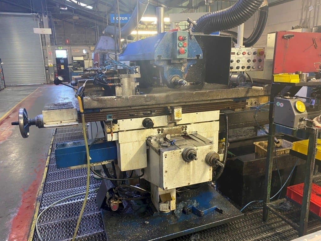 Vooraanzicht van TOS Olomouc FG U32 machine
