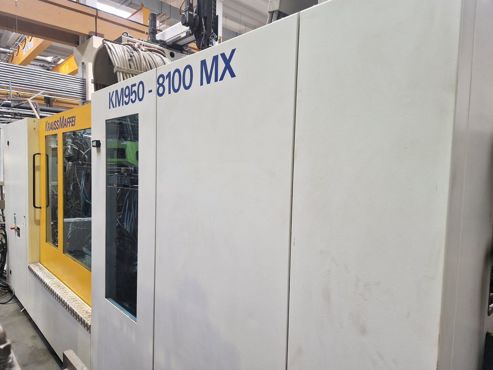 Vooraanzicht van Krauss Maffei 950-8100 MX machine