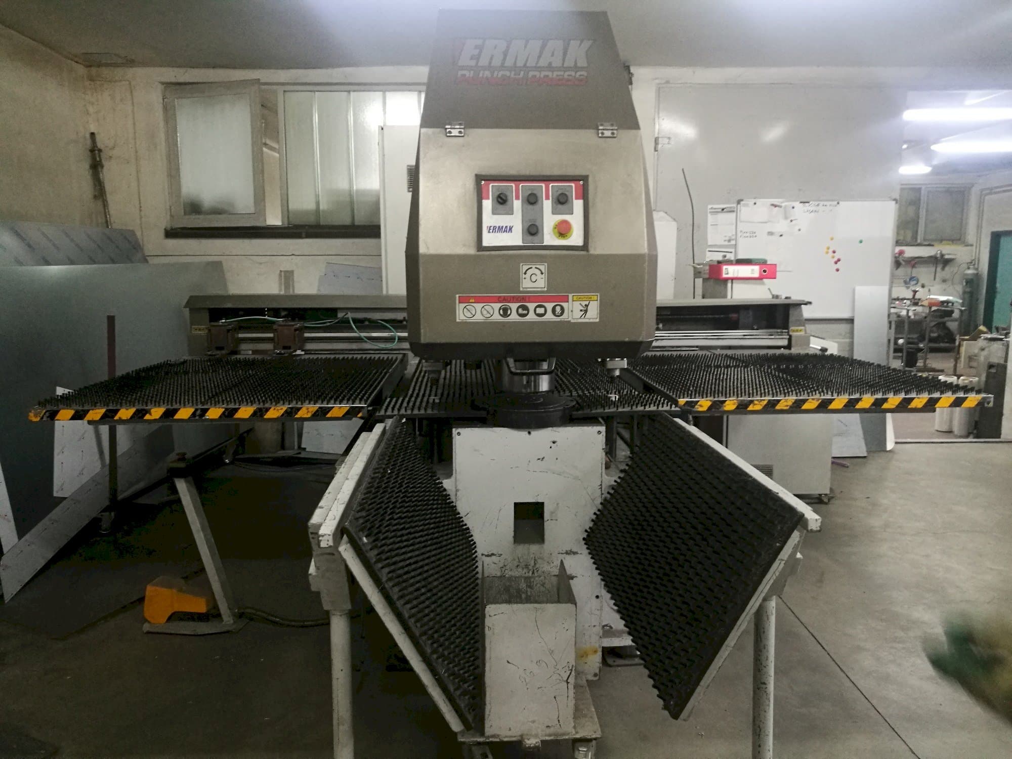 Vooraanzicht  van ERMAKSAN RPP 127-30  machine