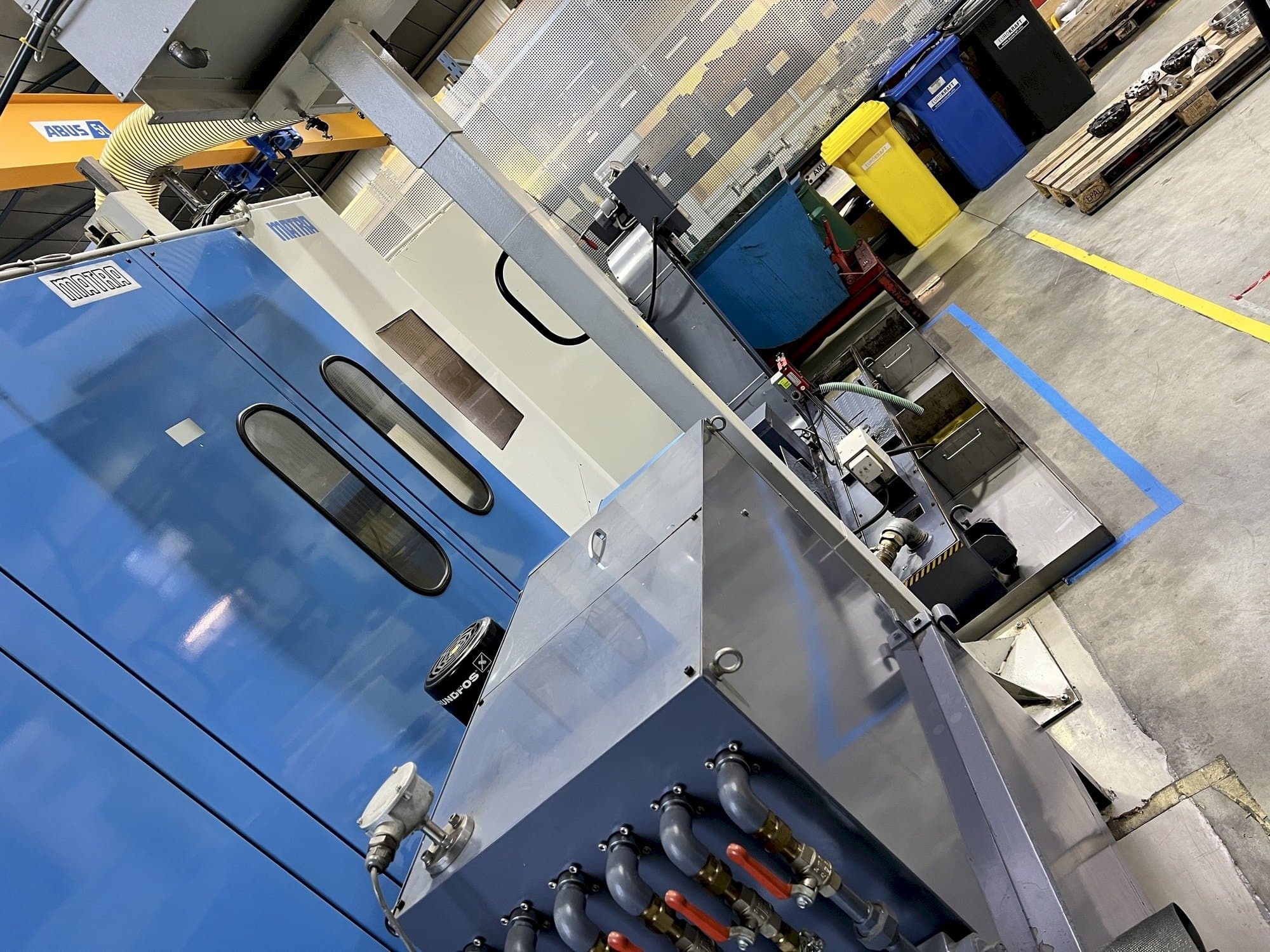 Vooraanzicht van OKK Kch 500 - 8 Tische machine