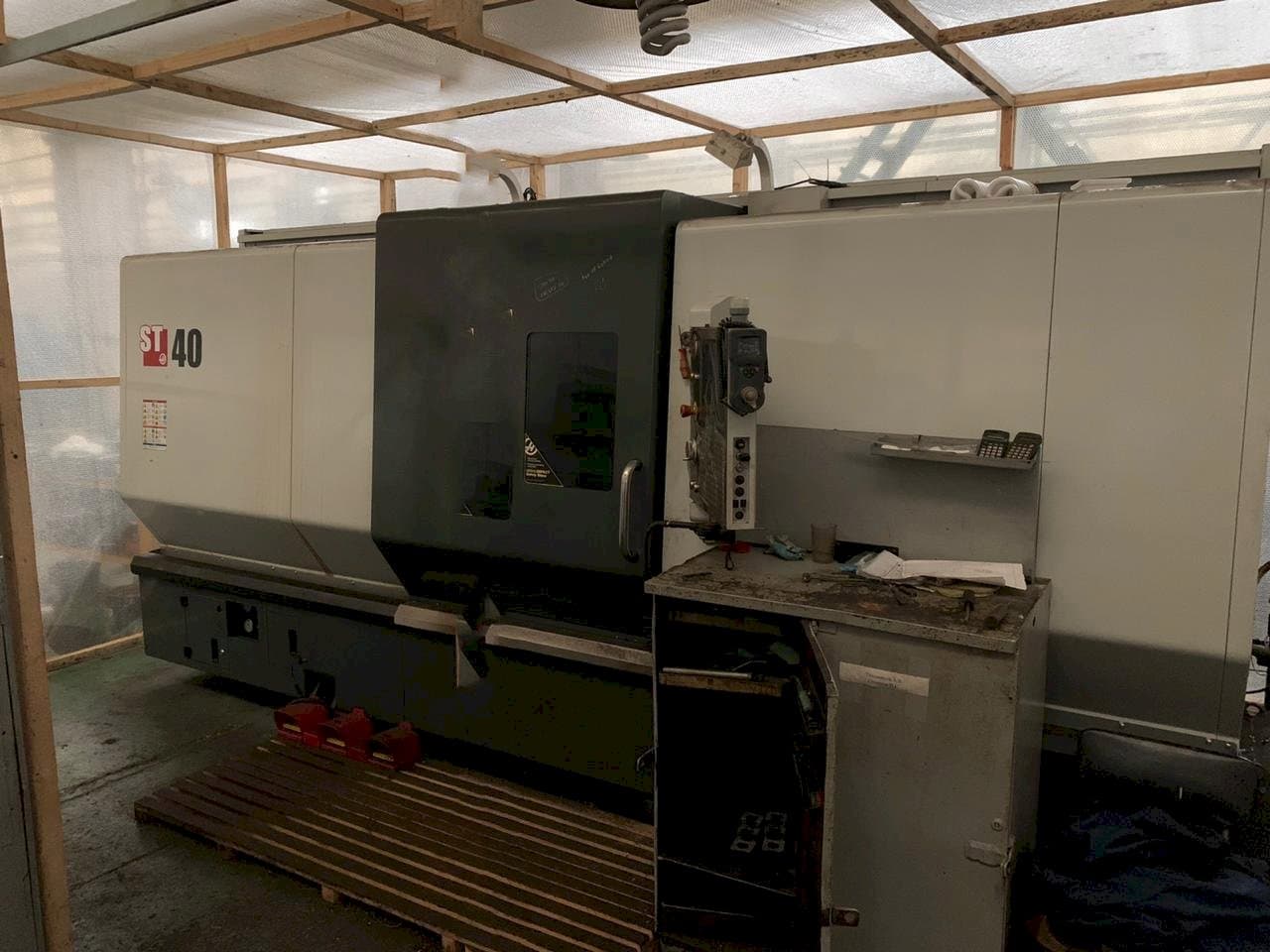 Vooraanzicht van HAAS ST-40 machine