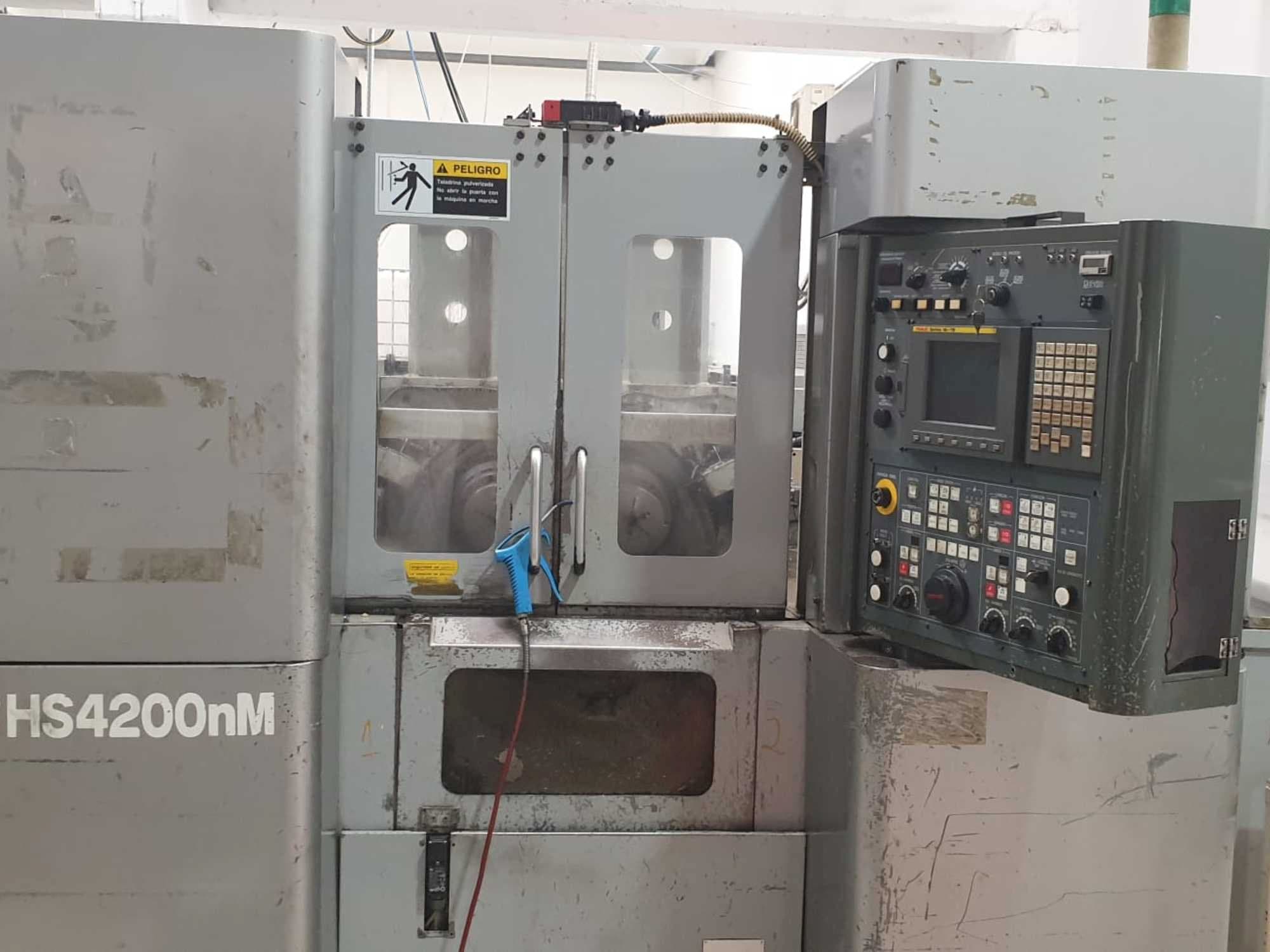 Vooraanzicht van KITAKO HS4200NM machine