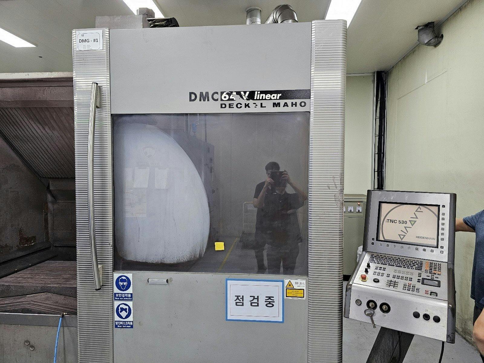 Vooraanzicht  van DECKEL MAHO DMC 64V linear  machine