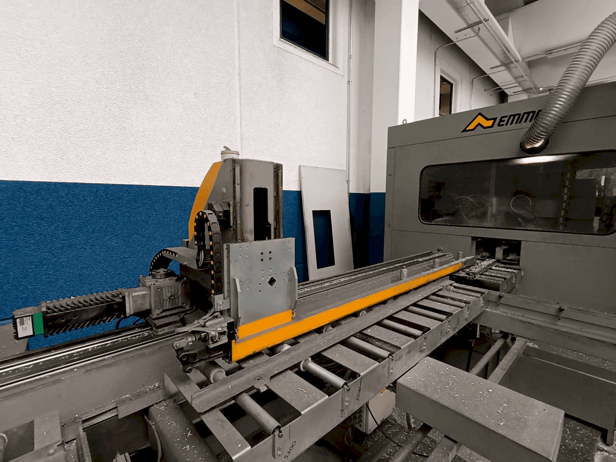 Vooraanzicht  van Emmegi Quadra  machine