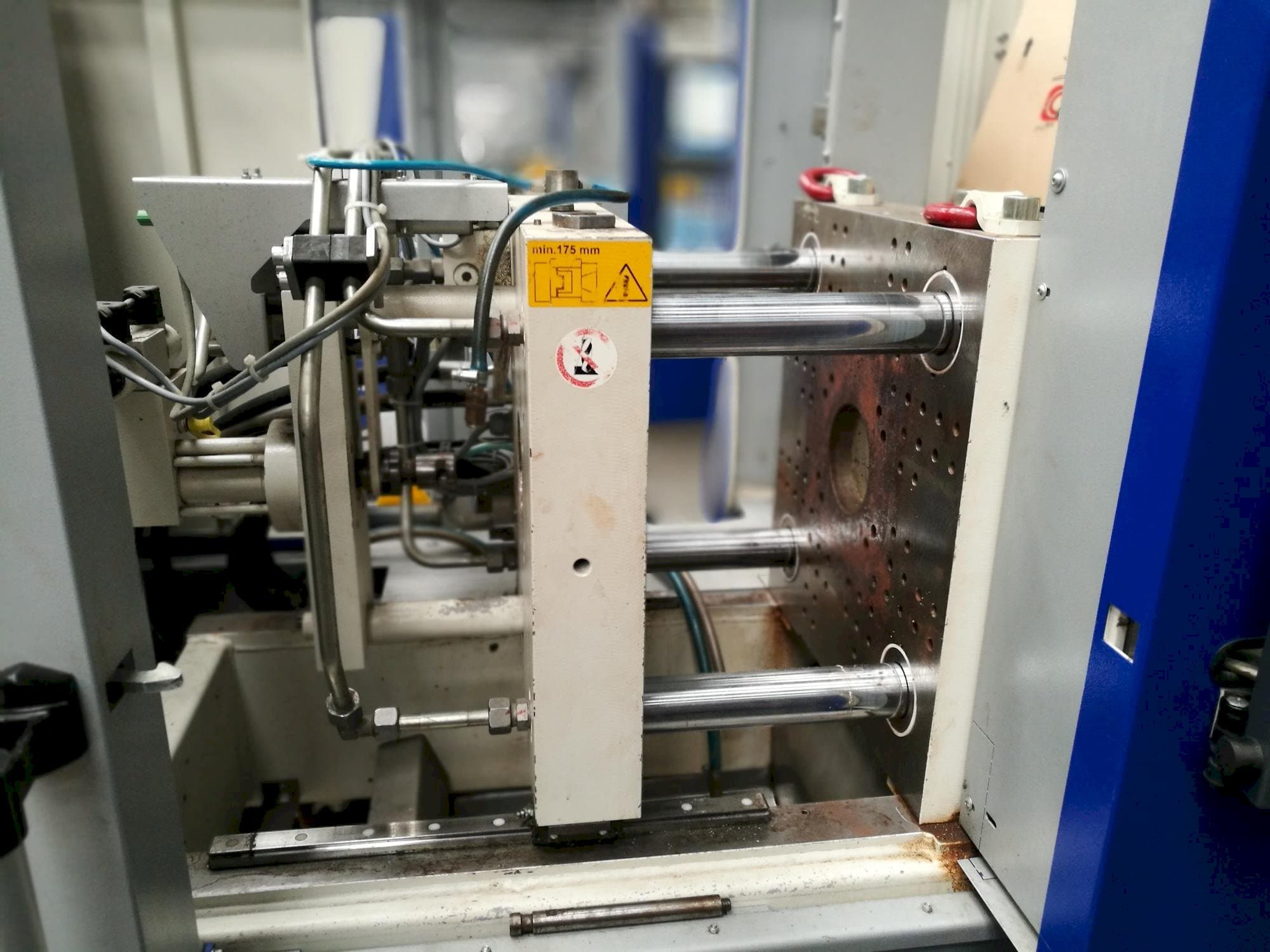 Vooraanzicht van Krauss Maffei KM 35-55 CX machine