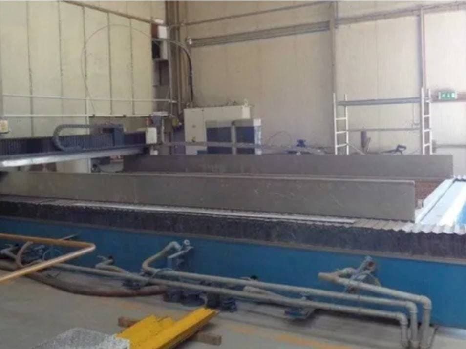 Vooraanzicht van YC Industry YCWJ-3742-L3060 machine