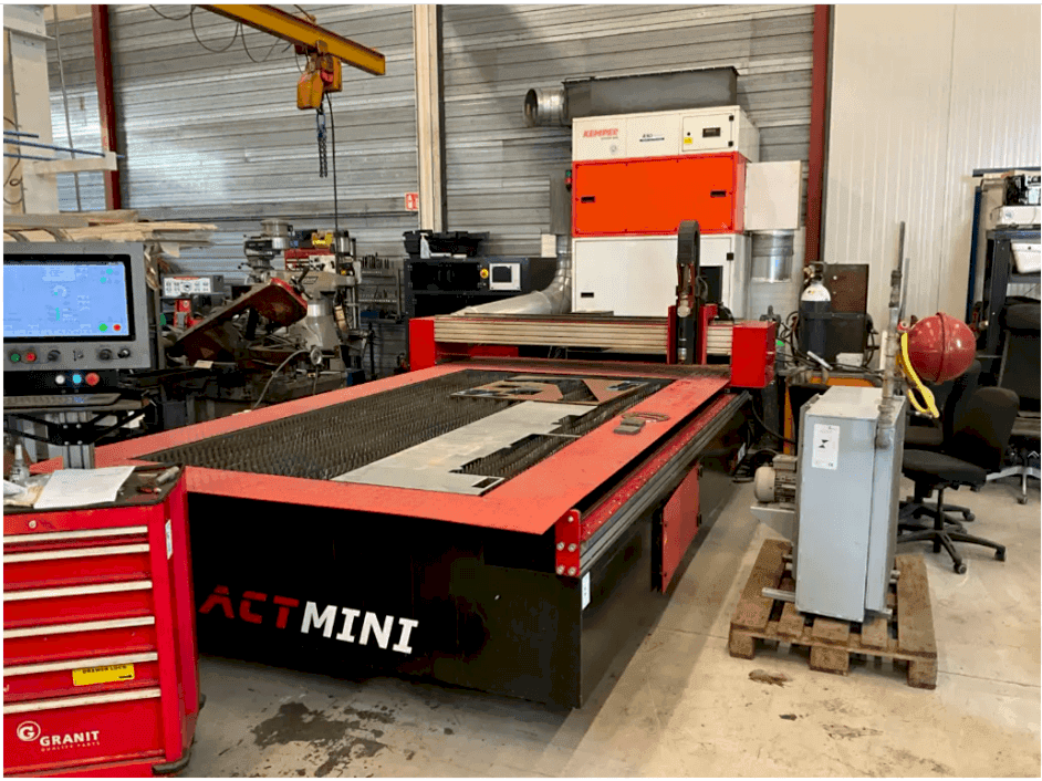 Vooraanzicht van ACT MINI 3015PW machine