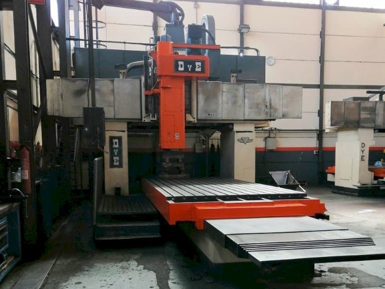 Vooraanzicht van DYE FPF-2-C-NC machine