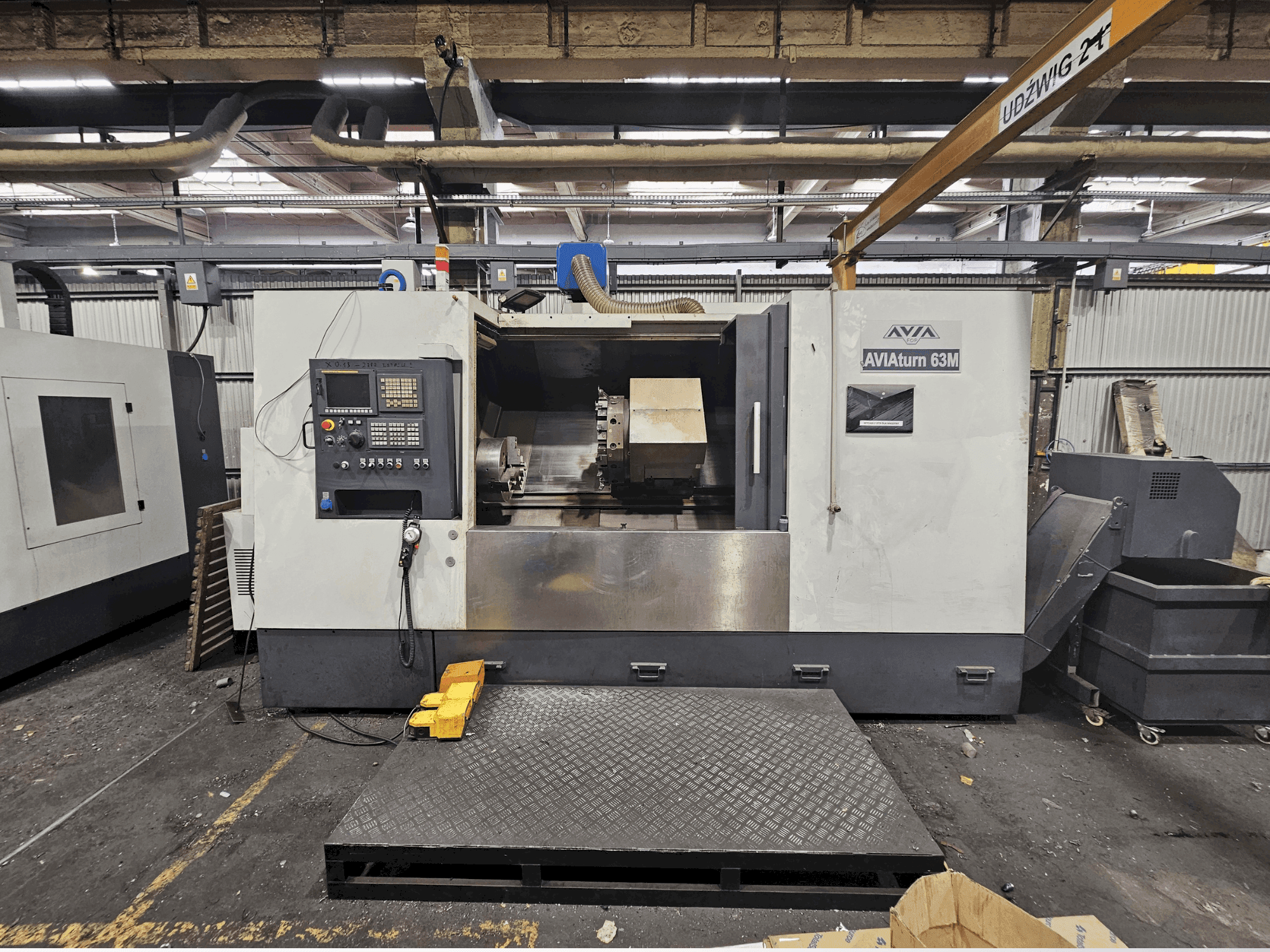 Vooraanzicht van Avia Turn 63M machine