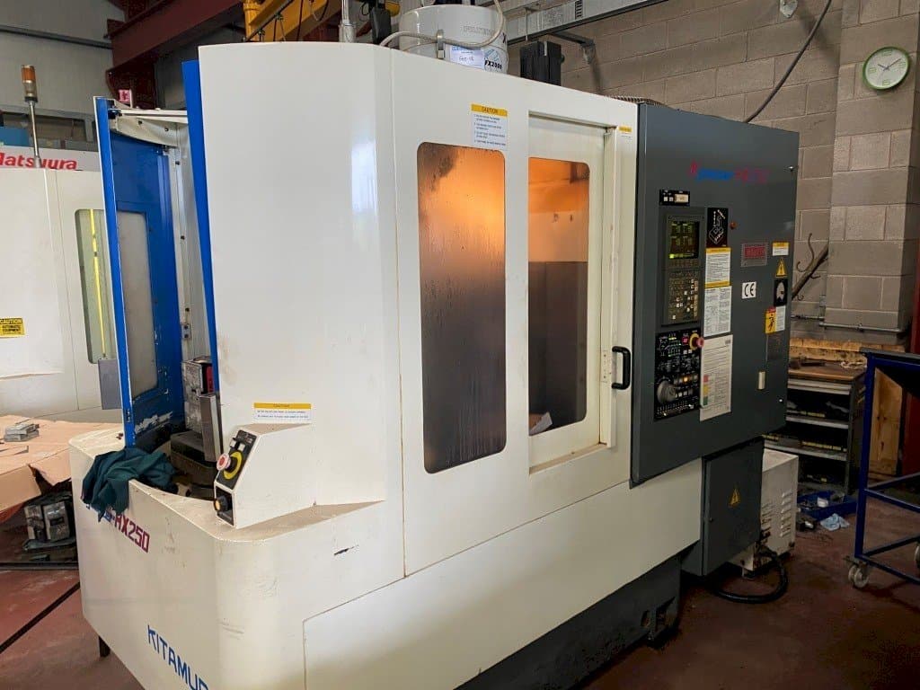 Vooraanzicht  van Kitamura Mycenter HX250  machine