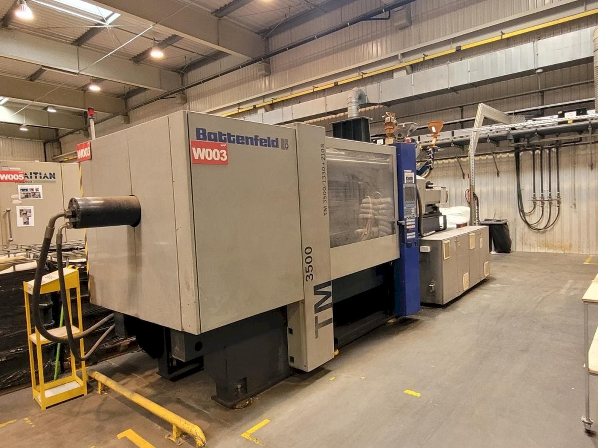 Vooraanzicht van Battenfeld TM 3500/1330+210S machine