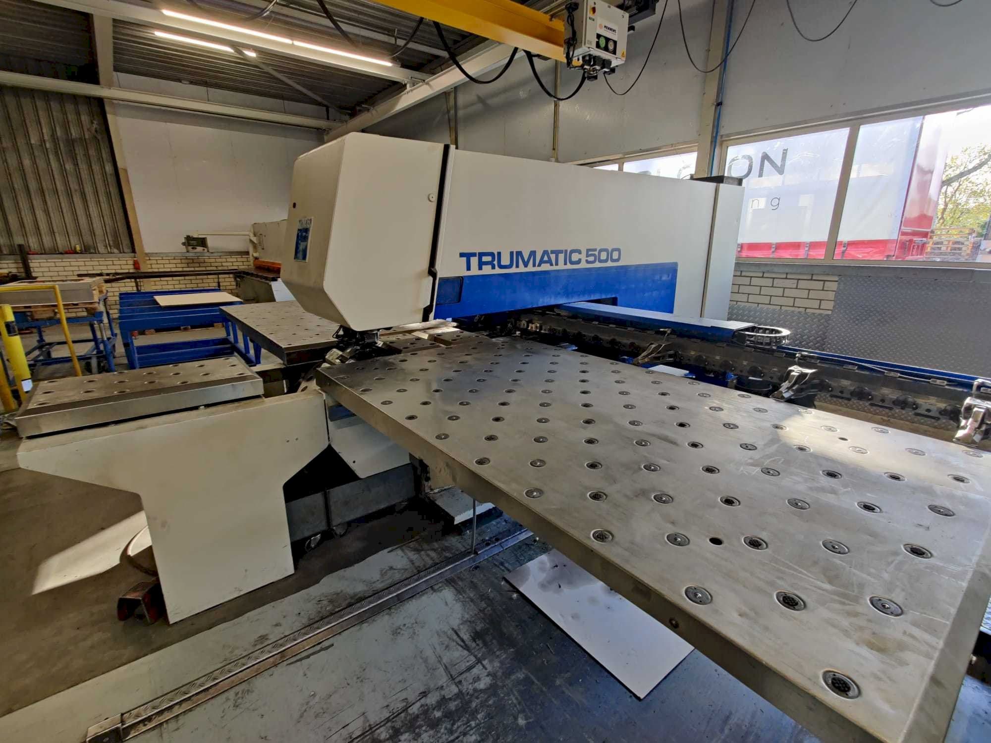 Vooraanzicht van Trumpf Trumatic 500 machine
