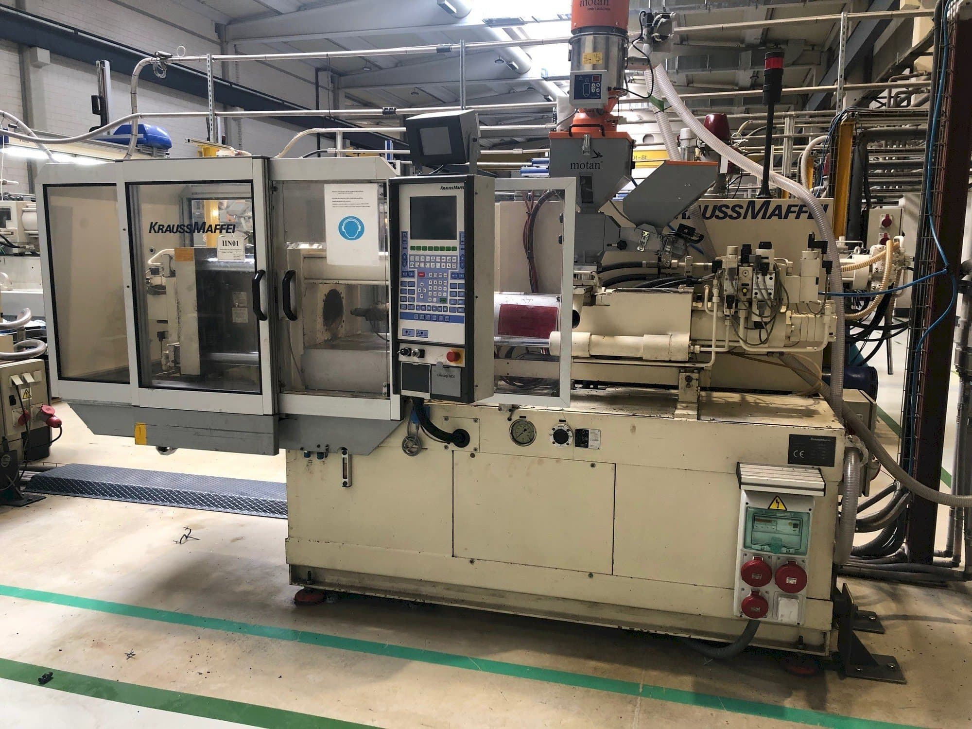 Vooraanzicht van Krauss Maffei 50-190 C1 machine