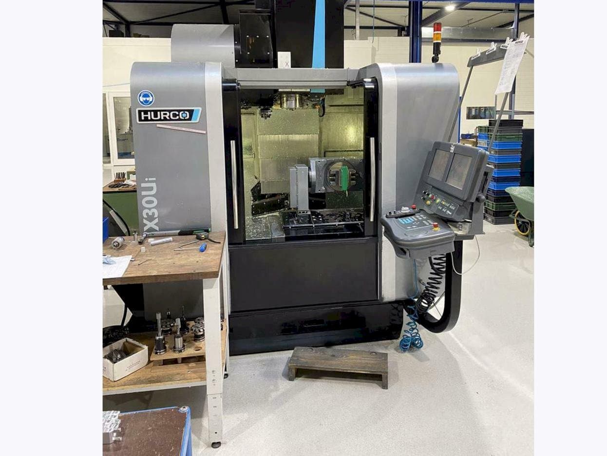 Vooraanzicht  van Hurco VMX30 Ui  machine