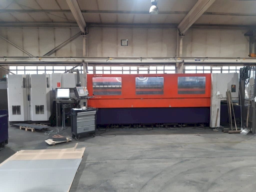 Vooraanzicht van Bystronic Bystar 4020 machine