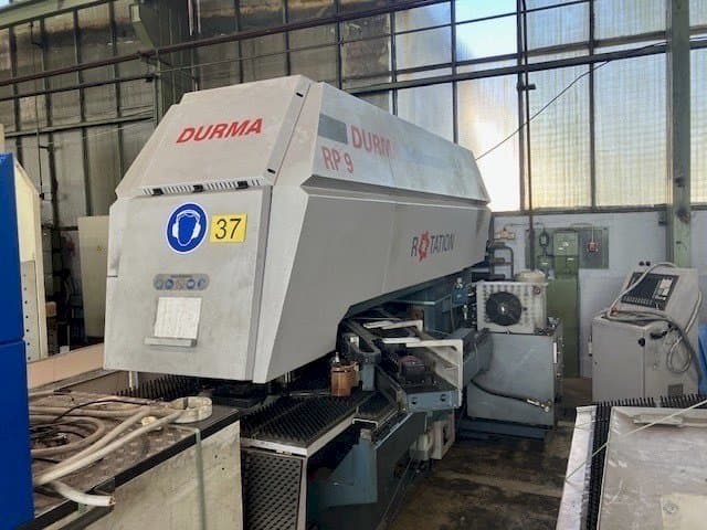 Vooraanzicht van Durma RP9 1250x20 machine