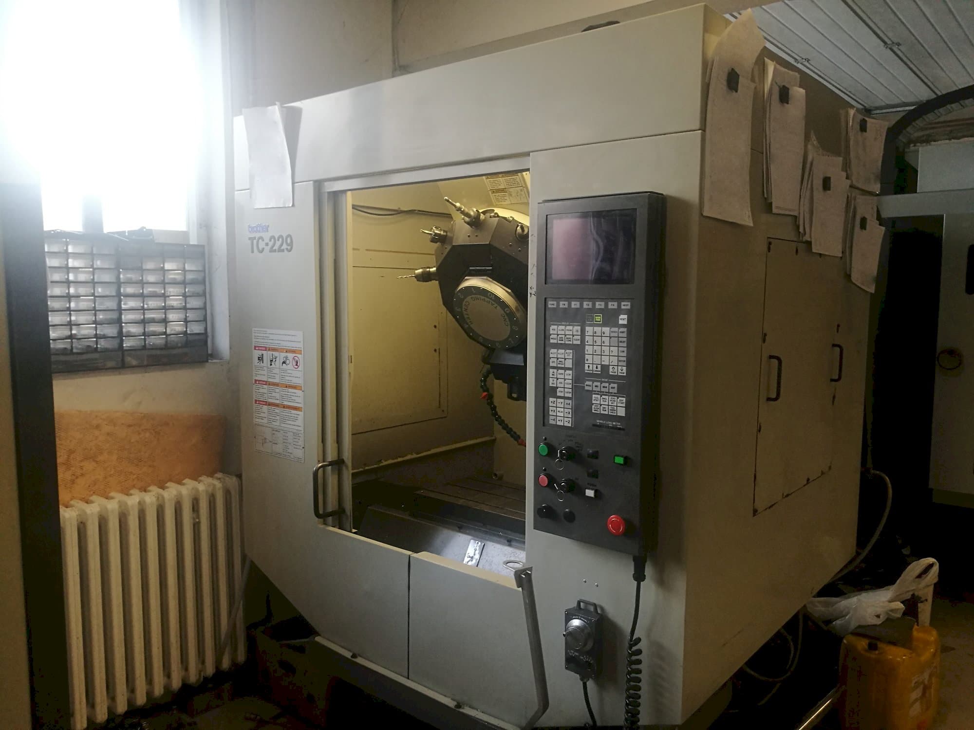 Vooraanzicht van Brother TC 229 machine