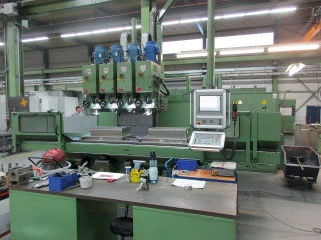 Vooraanzicht van Rambaudi Rammatic 804 machine