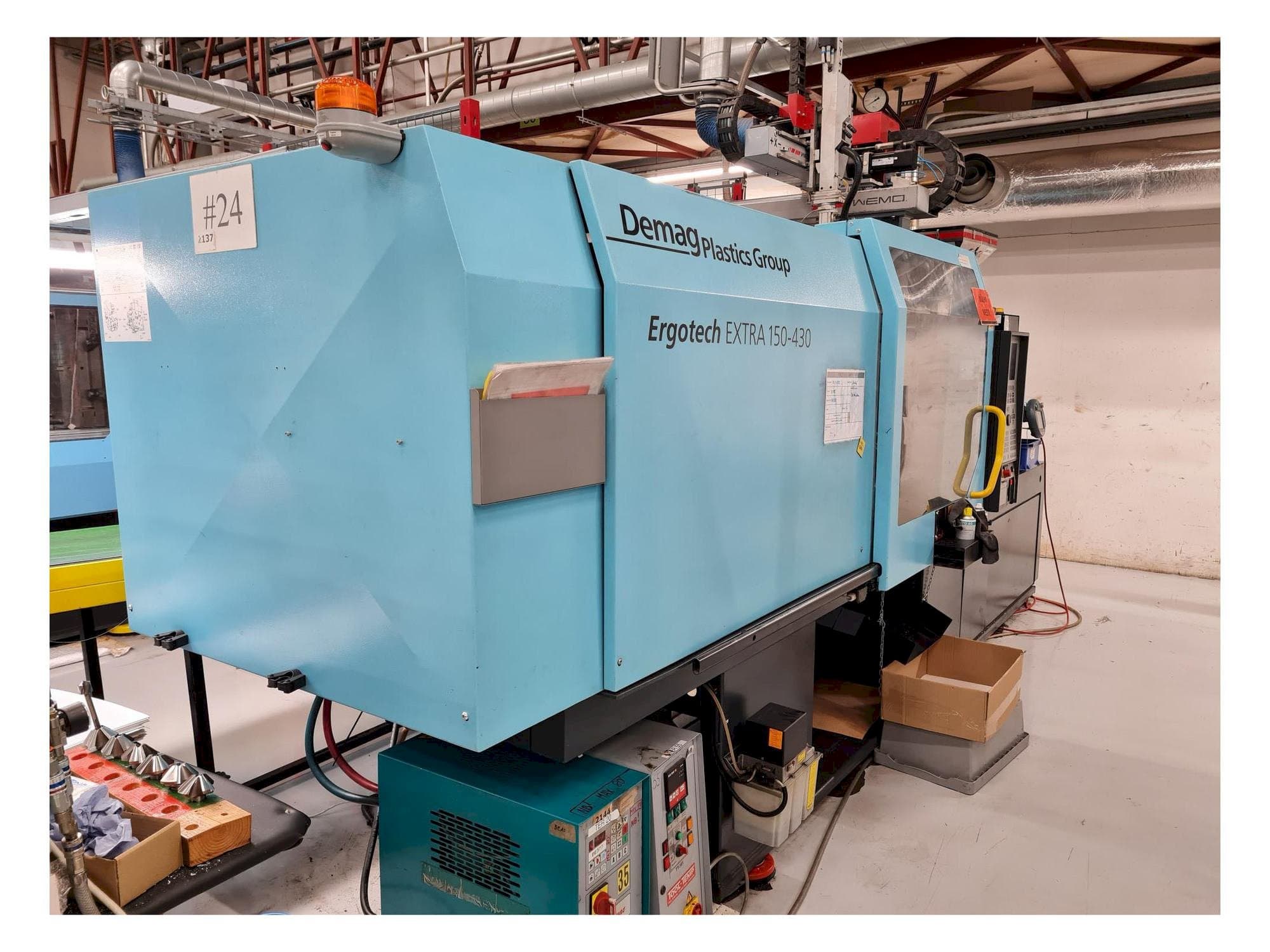 Vooraanzicht van DEMAG Ergotech EXTRA 150-430 machine