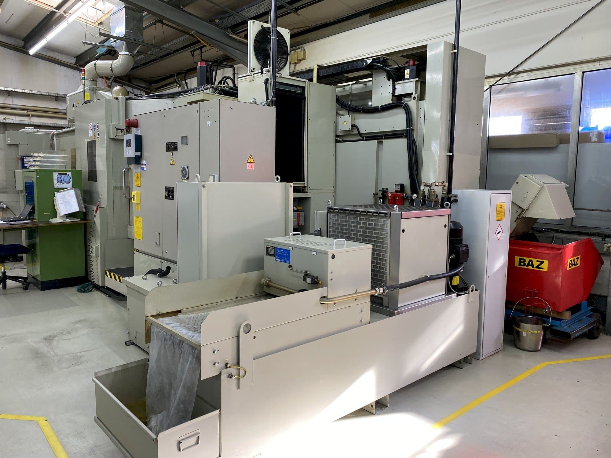 Vooraanzicht van Mitsui Seiki HU50A machine