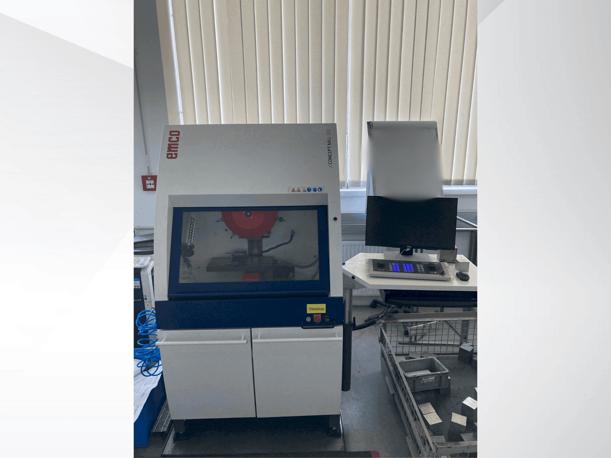 Vooraanzicht  van EMCO Concept Mill 105  machine