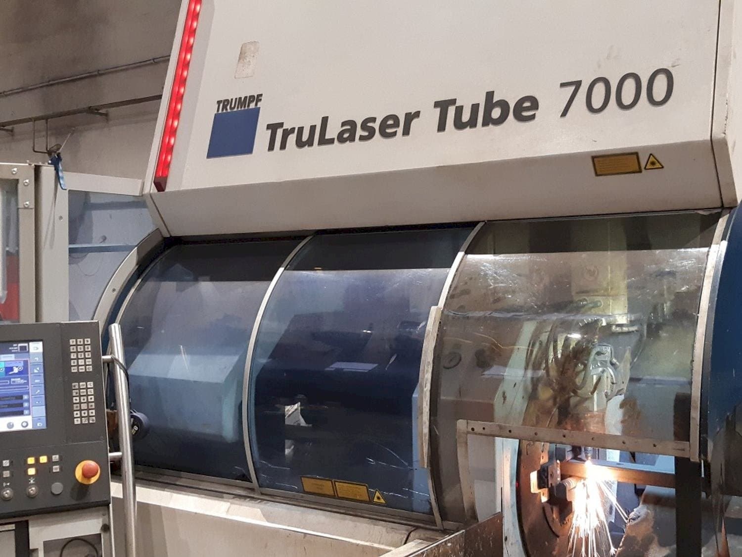 Vooraanzicht  van Trumpf TruLaser Tube 7000  machine