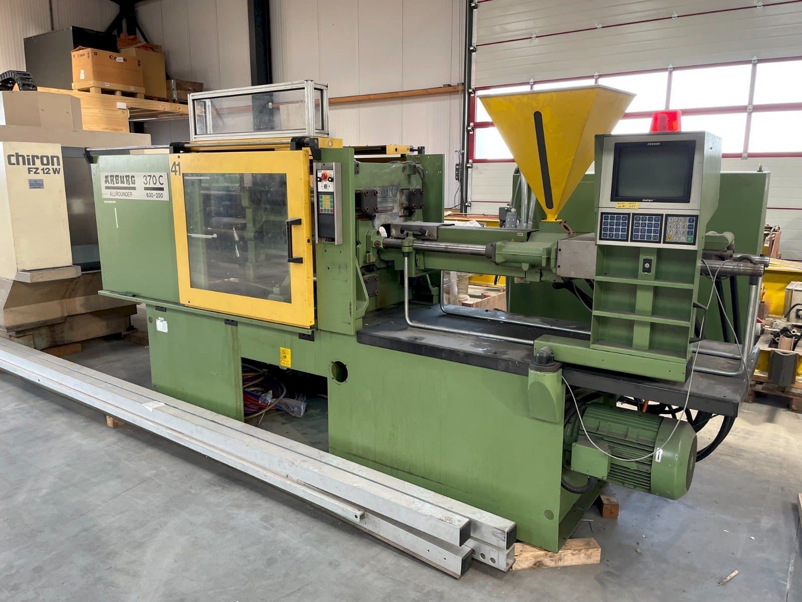 Vooraanzicht van Arburg ALLROUNDER Centex 370 C 600 - 200 machine