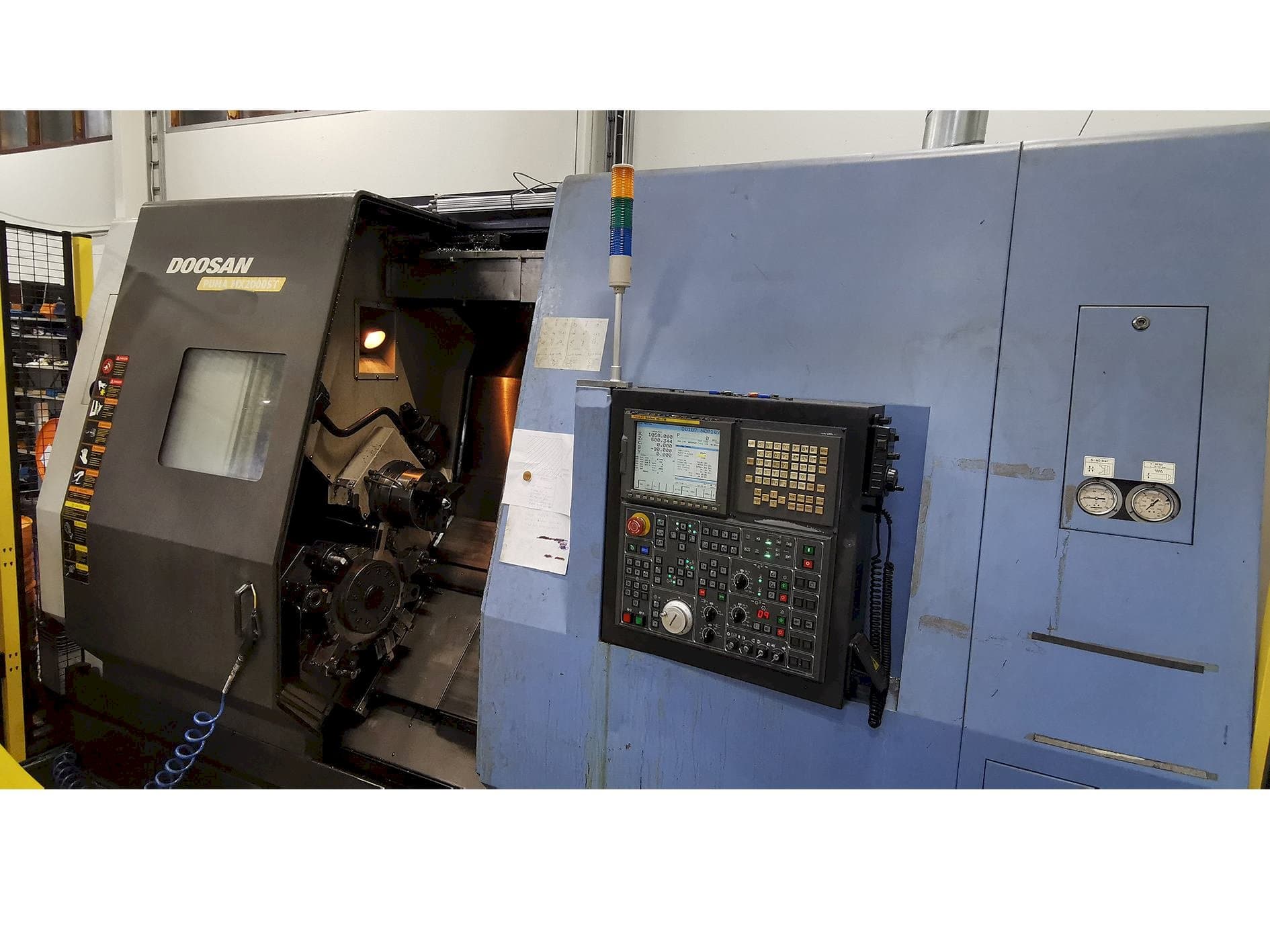 Vooraanzicht van Doosan Puma MX 2000 ST machine
