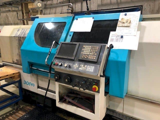 Vooraanzicht van 600 Lathes Combi 3000 machine