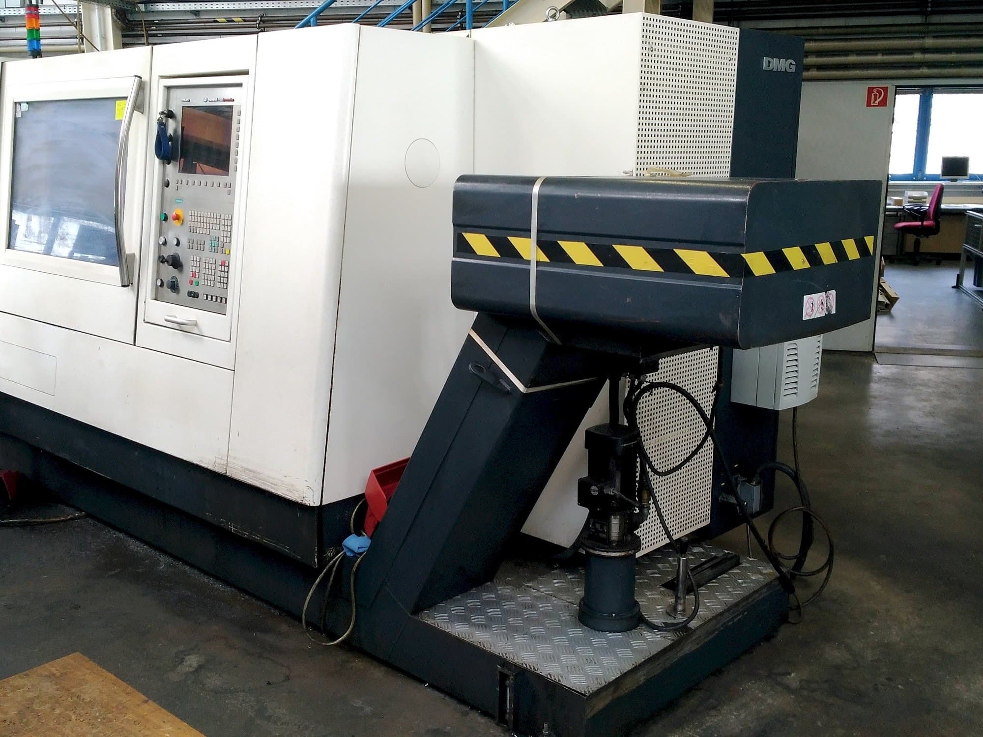 Vooraanzicht van Gildemeister DMG CTX 510 eco machine