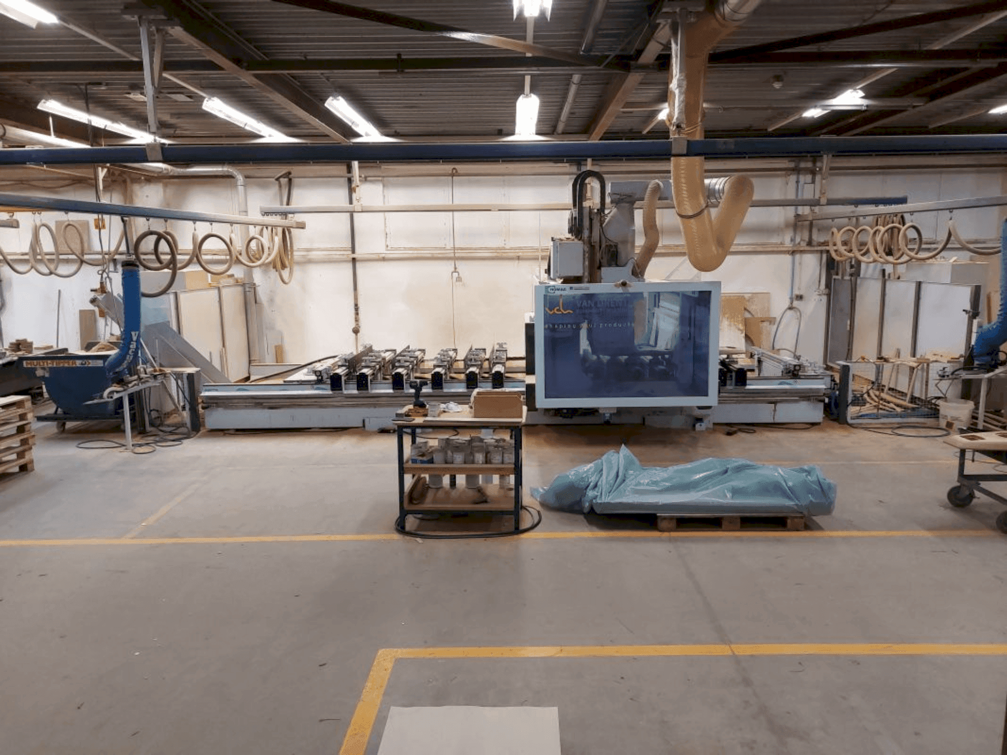 Vooraanzicht van HOMAG WEEKE Profi BMG 611/60/15/F/AP machine