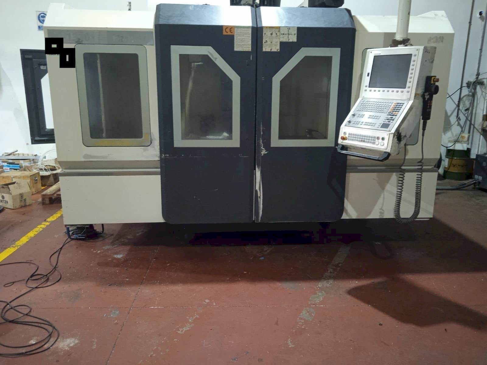 Vooraanzicht van Hartford LG-1370 machine