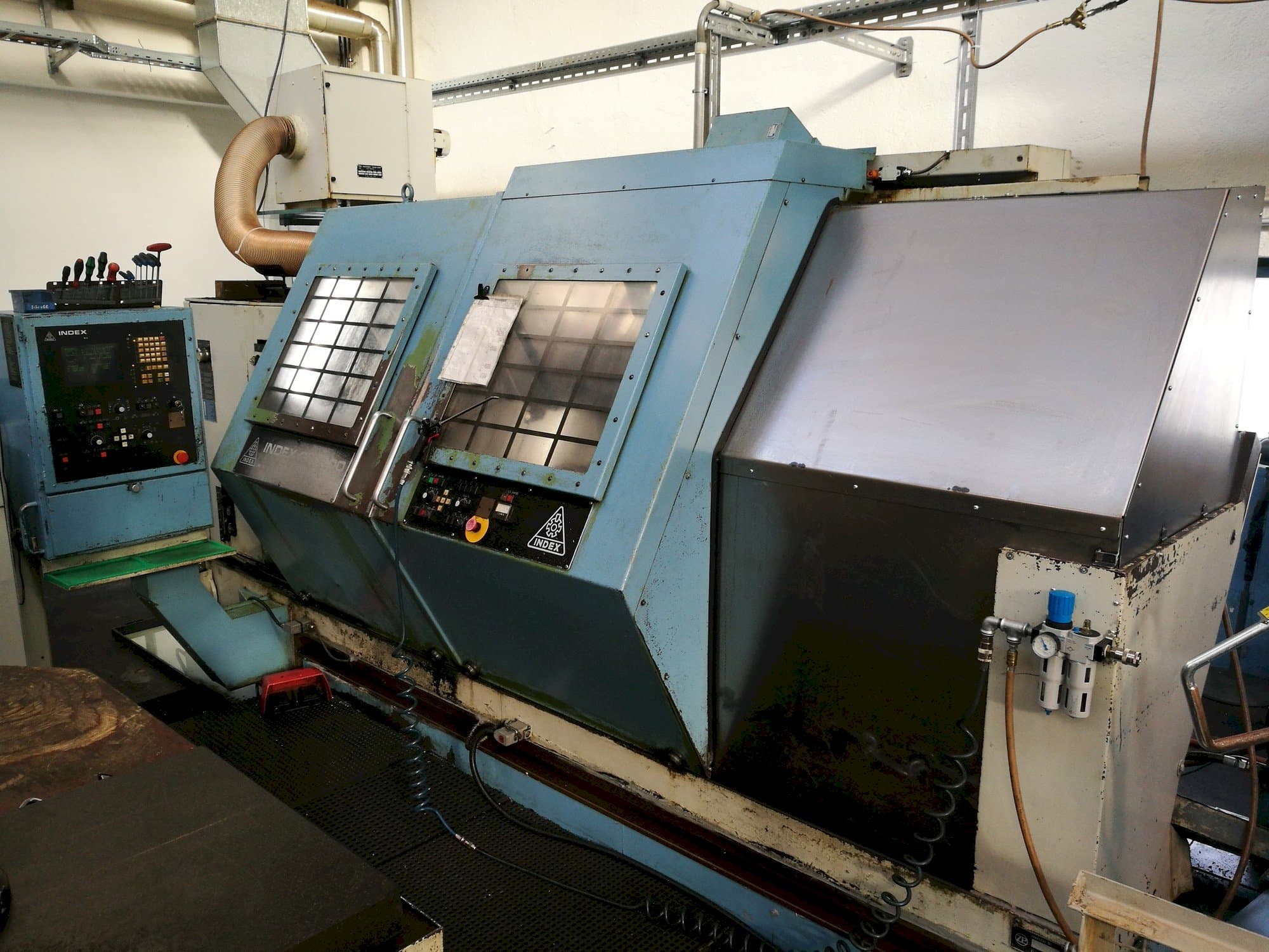 Vooraanzicht van Index GU 1500 machine
