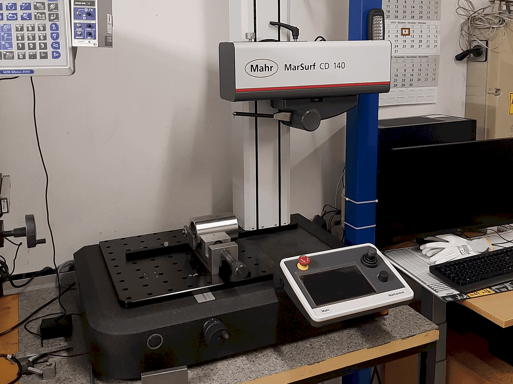 Vooraanzicht  van MAHR MarSurf CD 140  machine