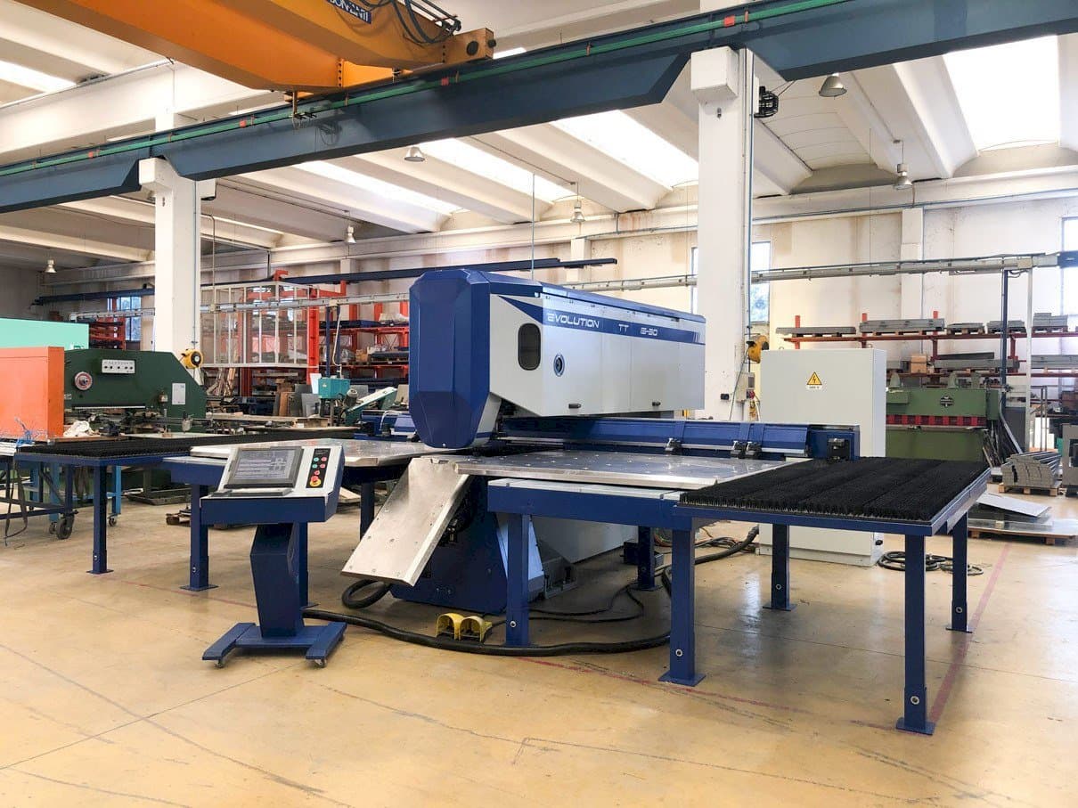 Vooraanzicht van TECHNOLOGY EVOLUTION TT machine