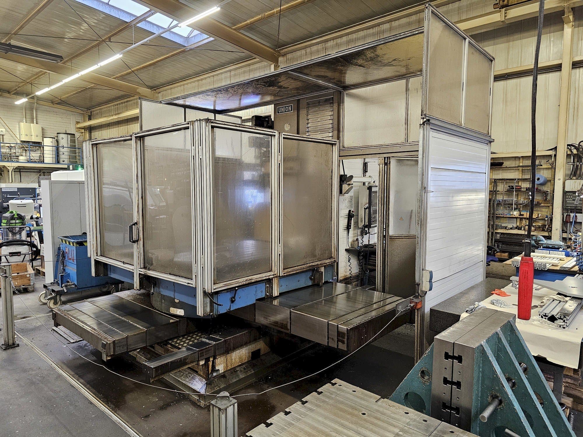 Vooraanzicht van UNION TC 110 machine