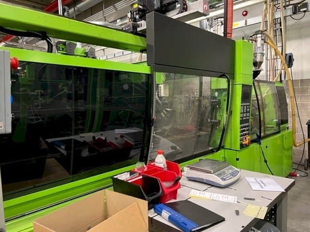 Vooraanzicht  van Engel ES 650H200W / 125 HL-2F  machine