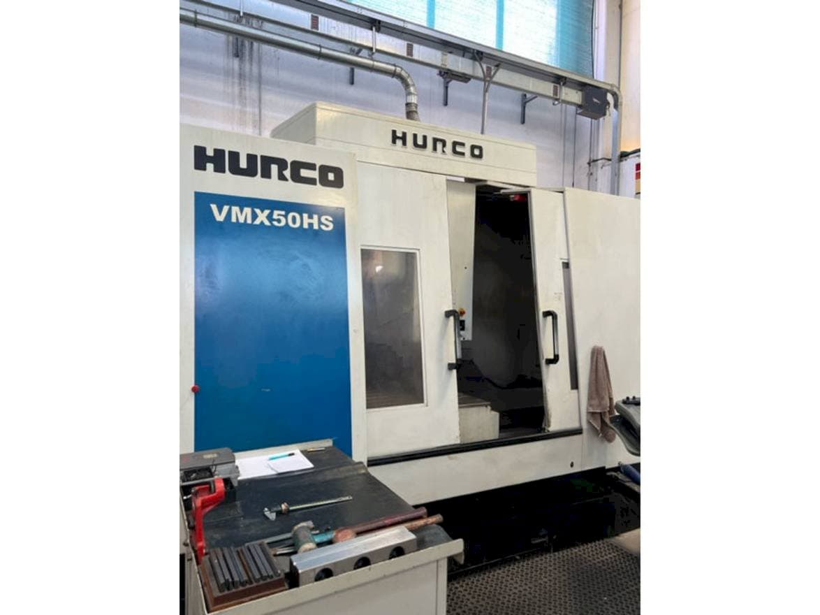 Vooraanzicht van Hurco VMX 50 HS machine