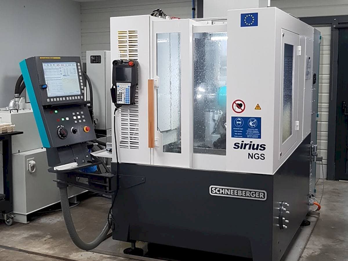 Vooraanzicht van Schneeberger SIRIUS NGS machine