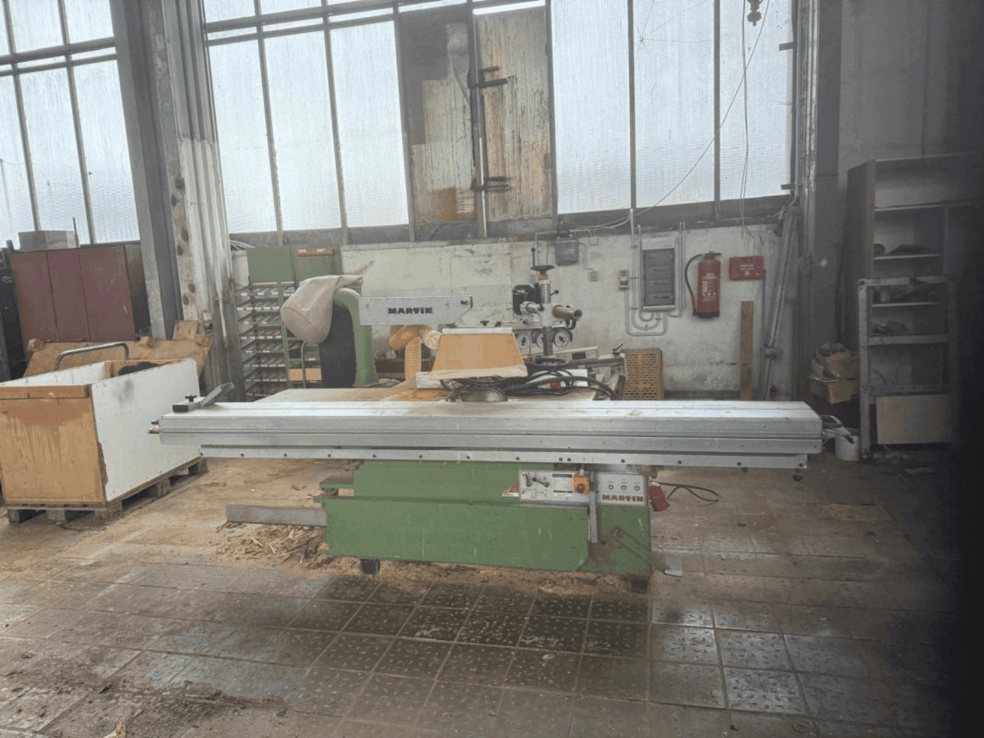 Vooraanzicht  van Martin T72  machine