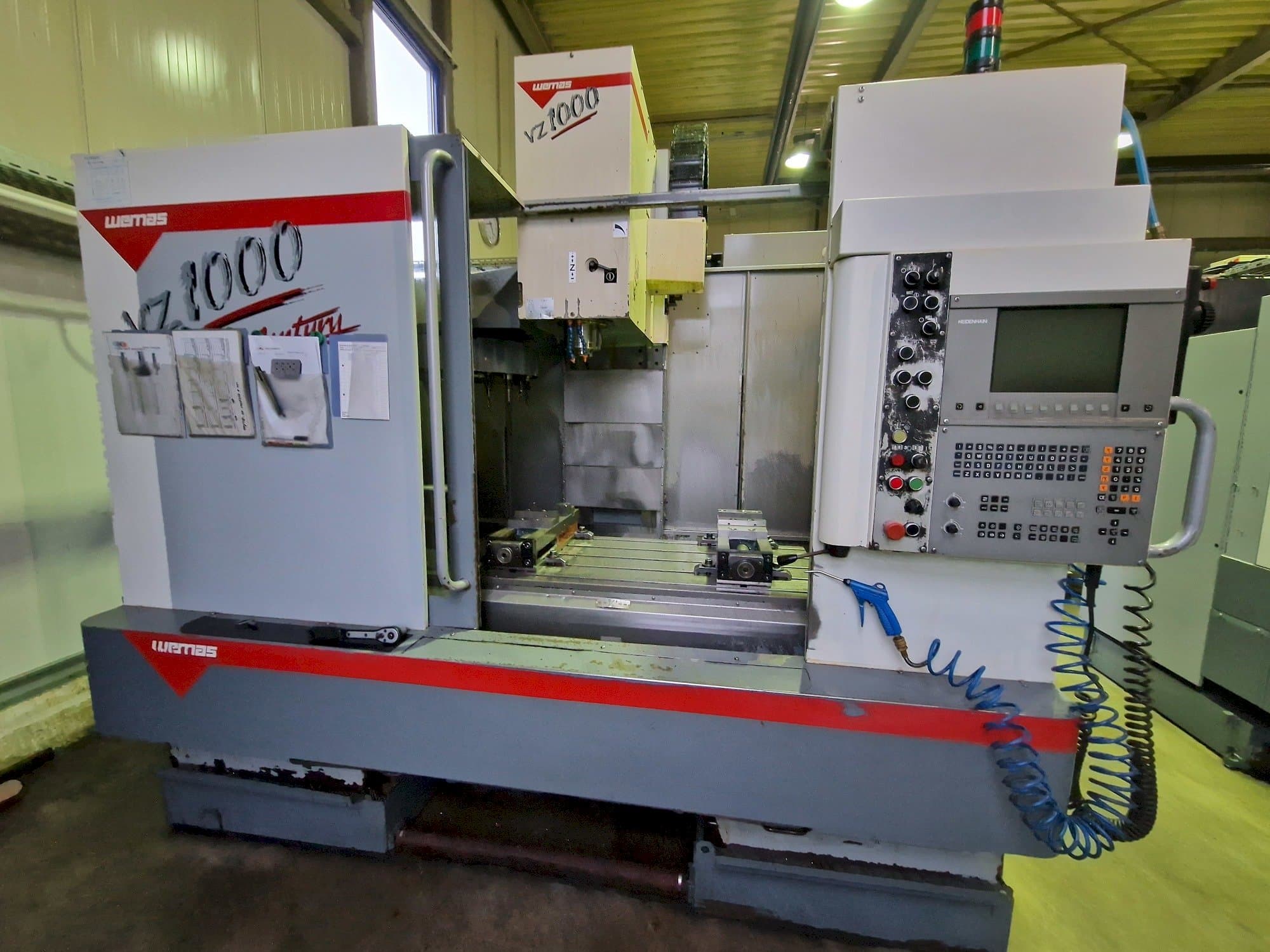 Vooraanzicht van WEMAS VZ 1000 machine