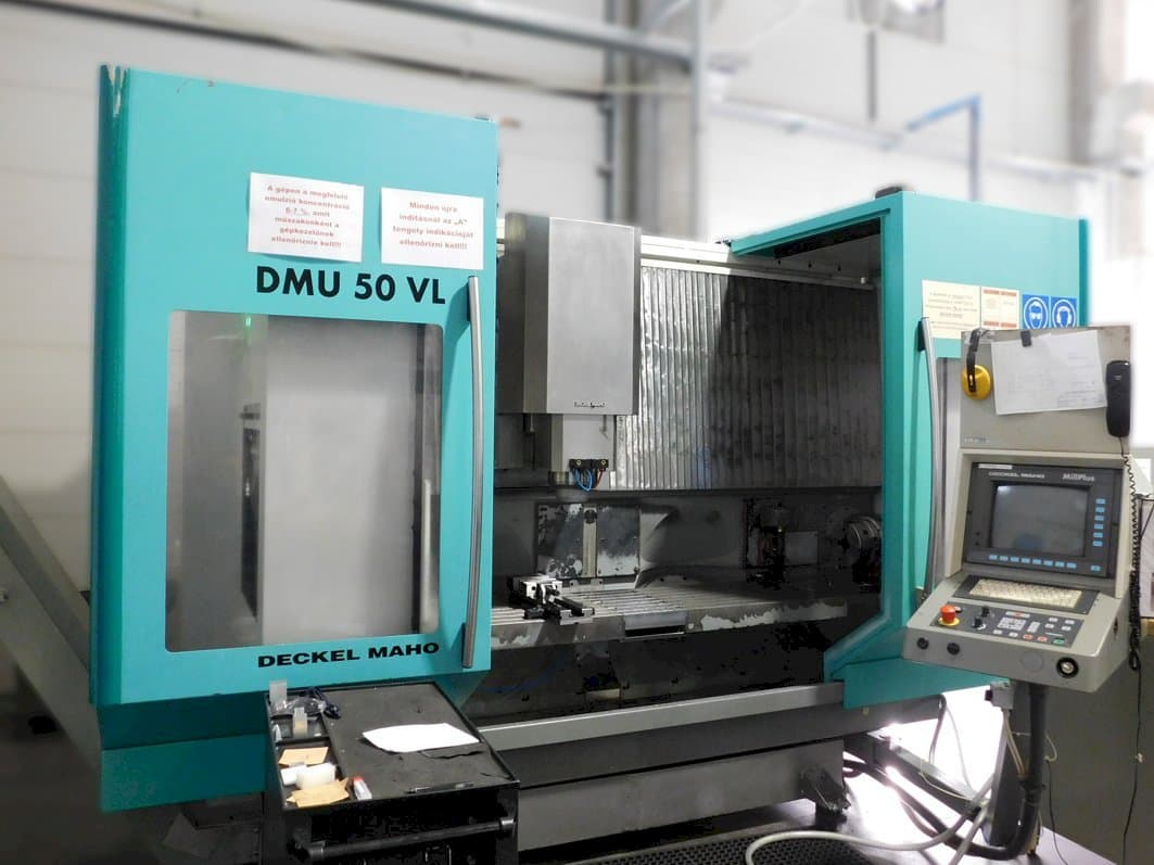 Vooraanzicht  van DMG DMU 50 VL  machine