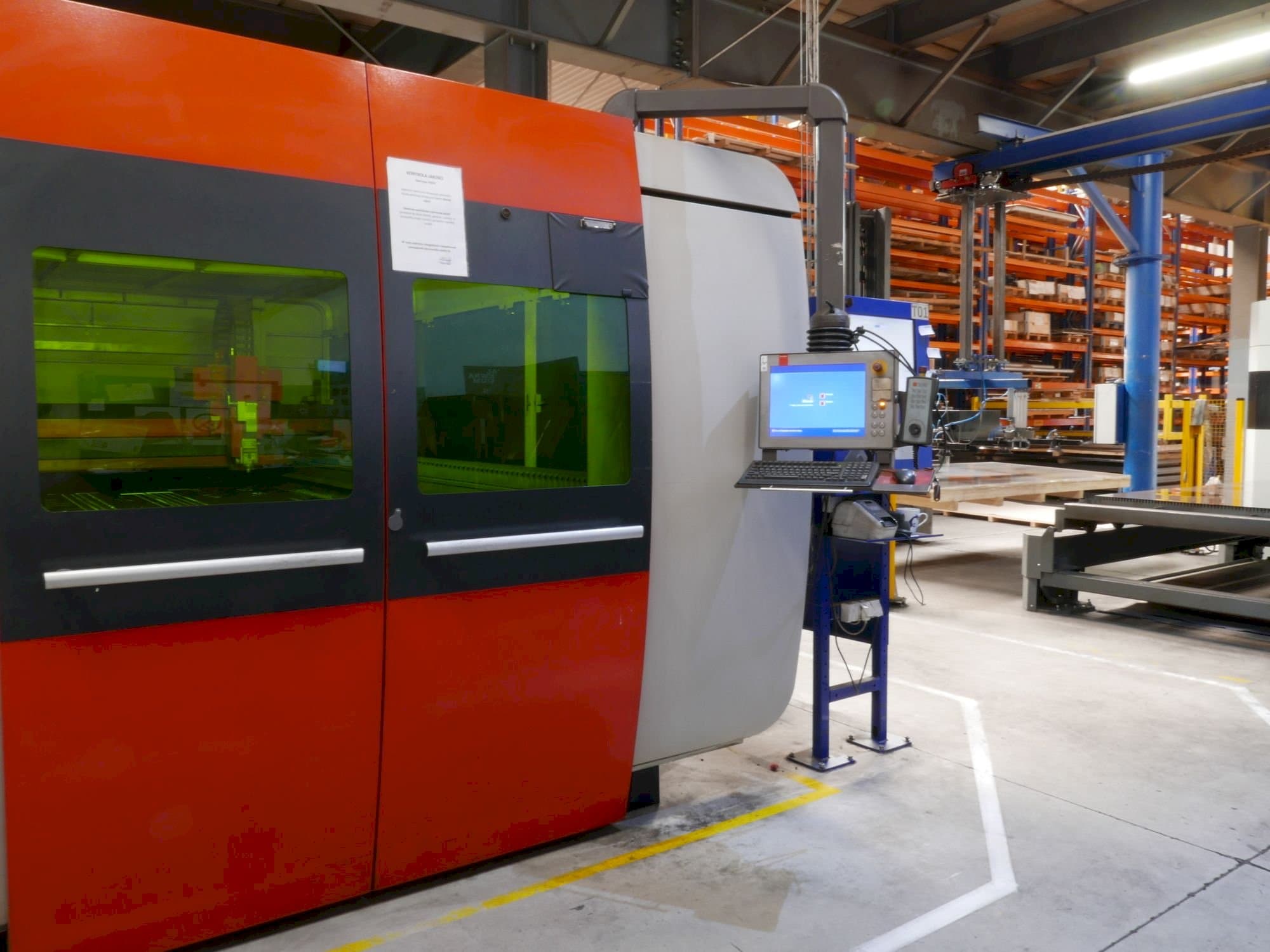 Vooraanzicht van Bystronic BySprint Fiber 3015 machine