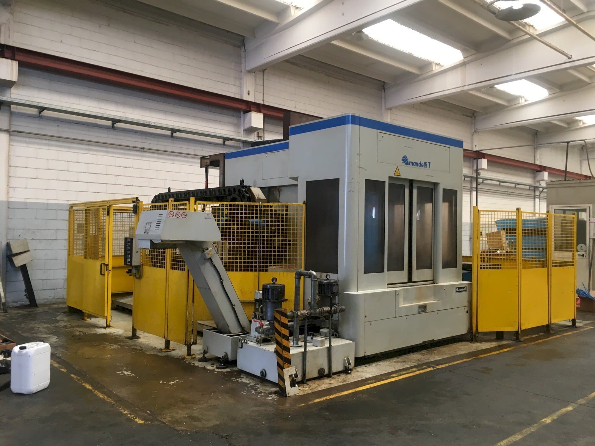 Vooraanzicht van Mandelli Type 7 machine