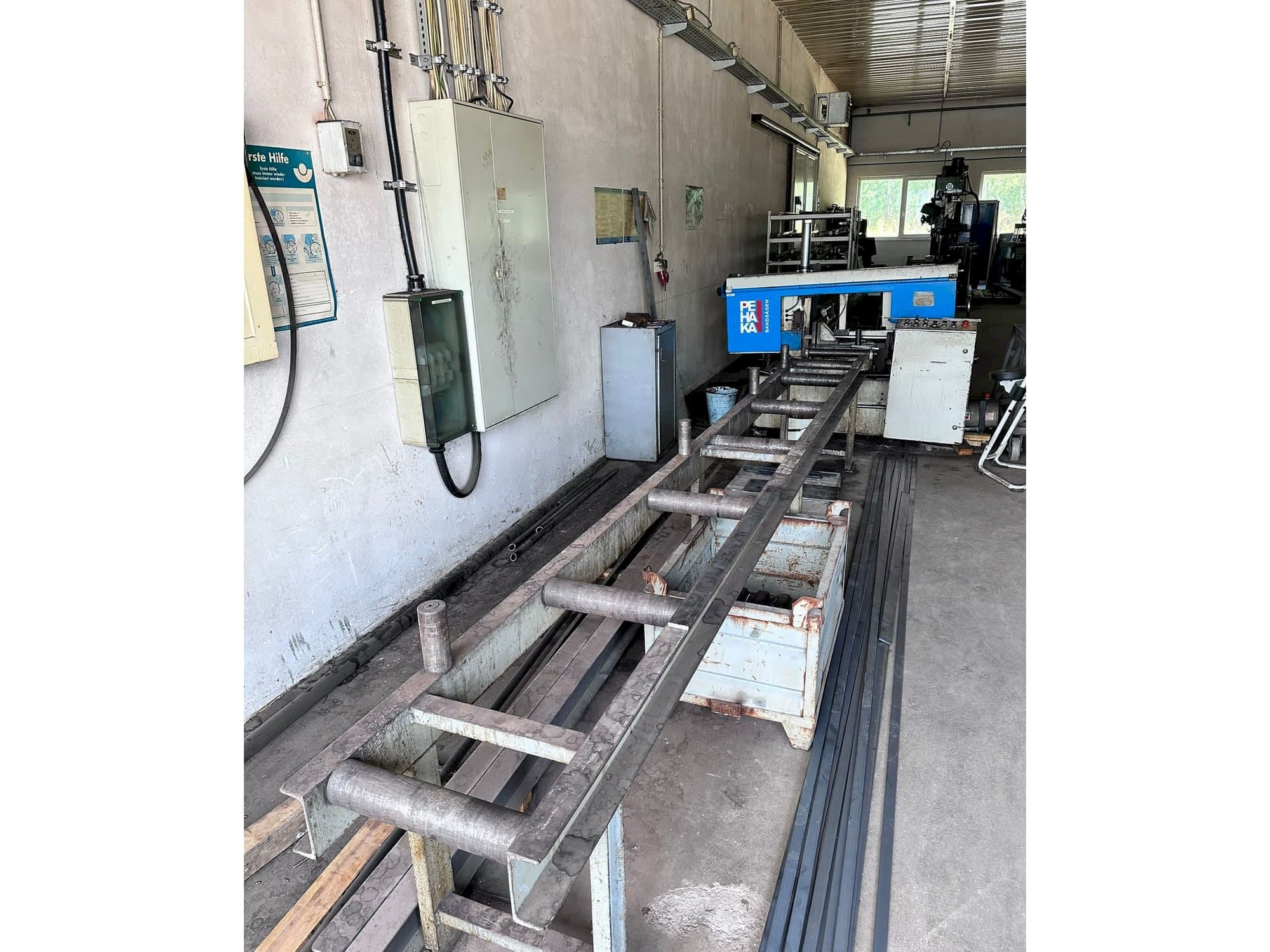 Vooraanzicht van Pehaka . machine