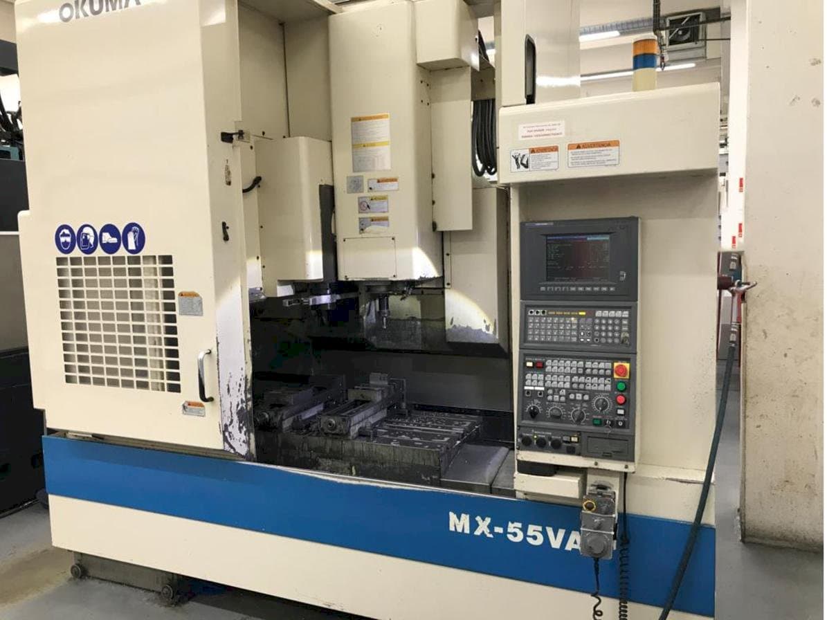 Vooraanzicht van Okuma MX55 machine