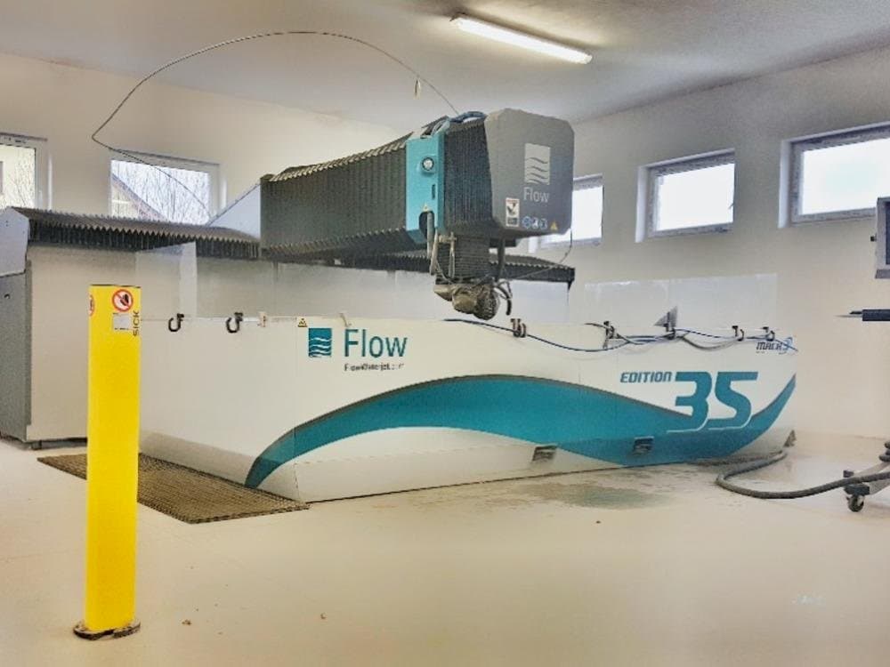 Vooraanzicht van Flow MACH 3-4020b Edition 35 machine