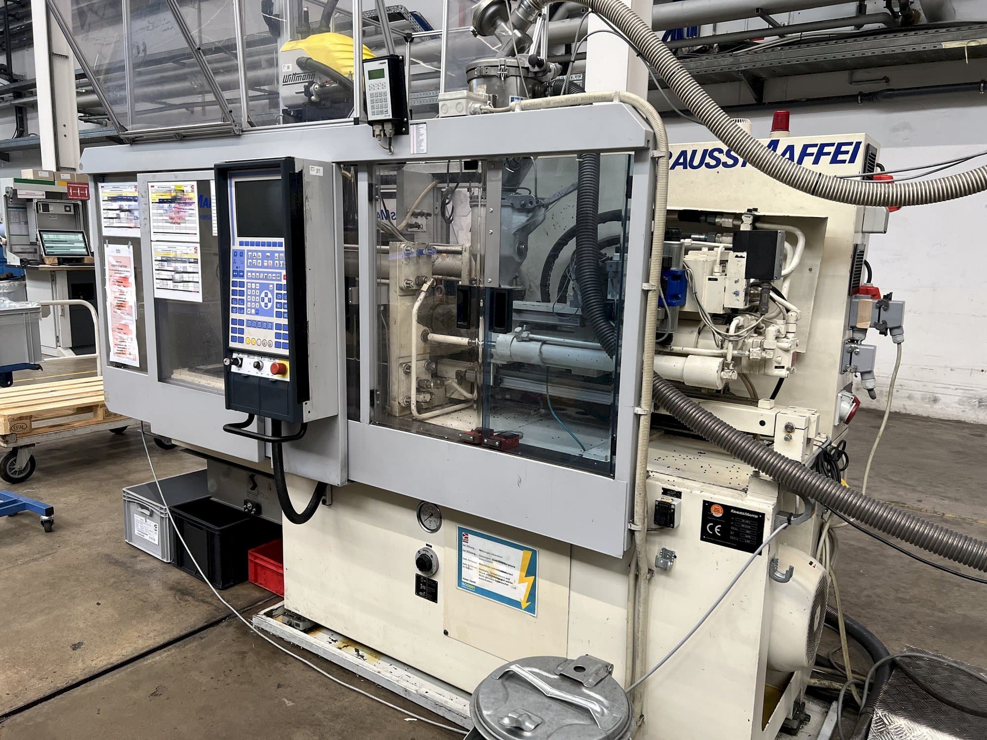 Vooraanzicht  van Krauss Maffei KM 50-125 C1  machine