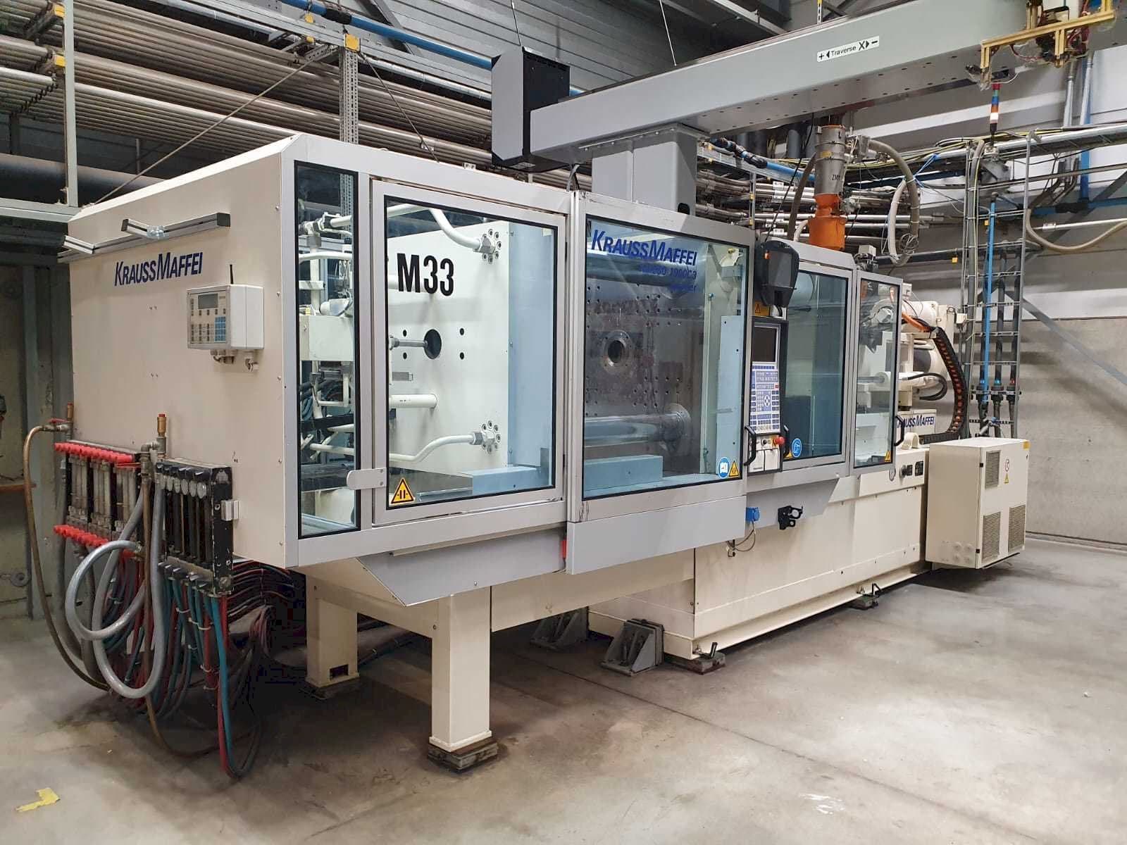 Vooraanzicht van Krauss Maffei 280-1900 C3 machine